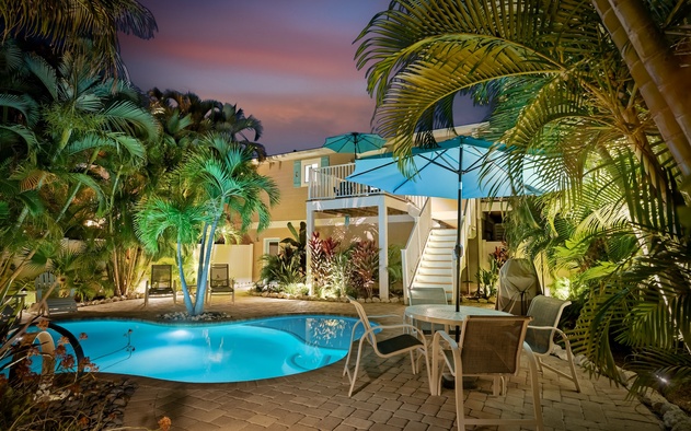 Pineapple Palms 2