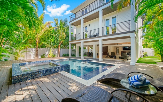 Crystal Waves Oasis 3
