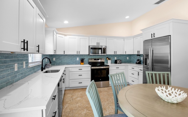 Ainsley Beach House 5