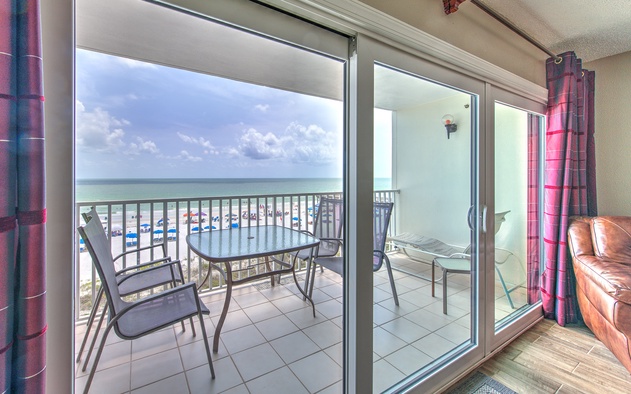 Beach Palms 306 3