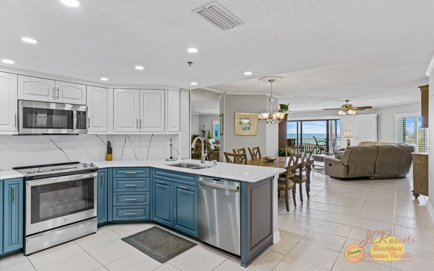 Beach Palms 209 10
