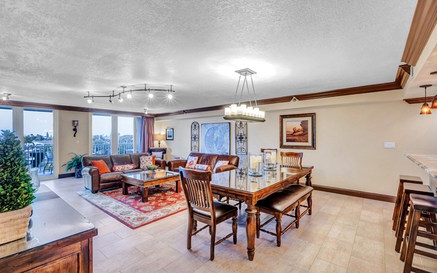 Hamilton House 306 6