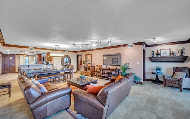 Hamilton House 306 5