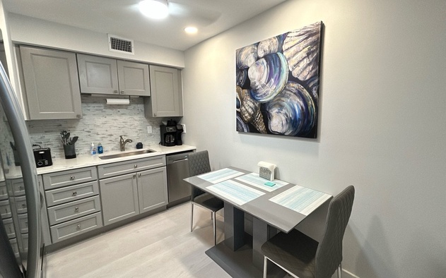 Siesta Beach House #102 4