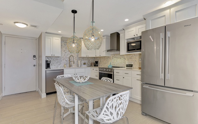 Harbor Towers 624 3