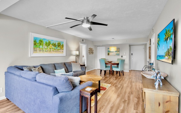 Harbor Towers 221 5