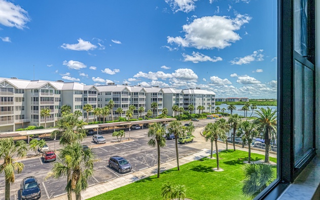 Harbor Towers 410 5