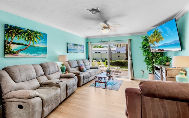 Jamaica Royale 102 2