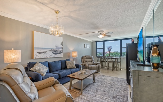 Harbor Towers 401