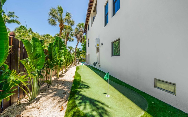 The Shore House 7