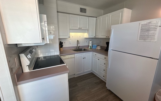 Siesta Beach House #208 4