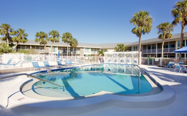 Lido Beach Retreat 6