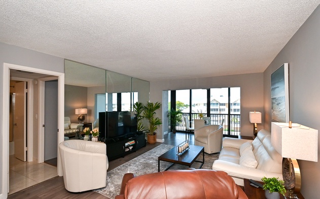 Harbor Towers 509 9