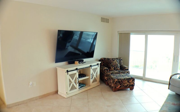 Jamaica Royale T51 10