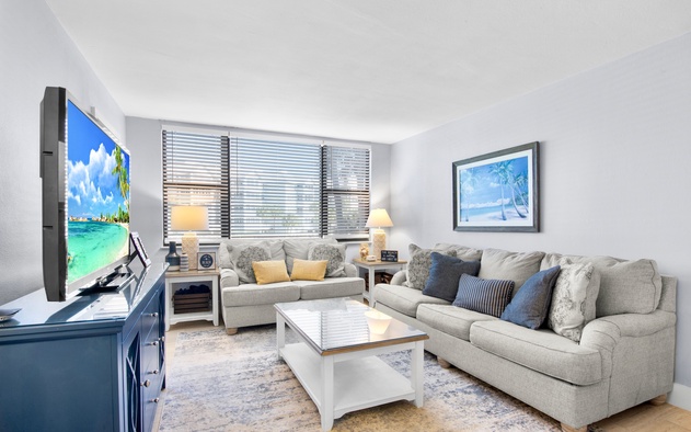 Harbor Towers 212 2