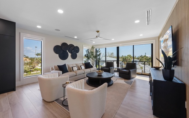 Lido Luxe Estate 5