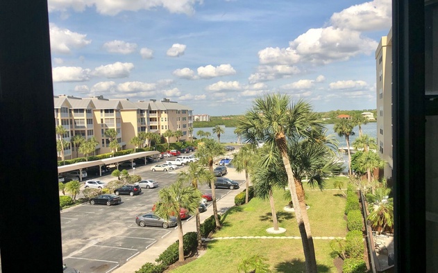 Harbor Towers 414