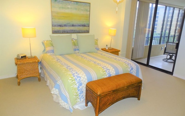 Gulf and Bay Club- B307 8