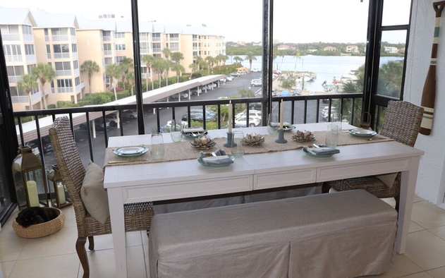 Harbor Towers 417 4