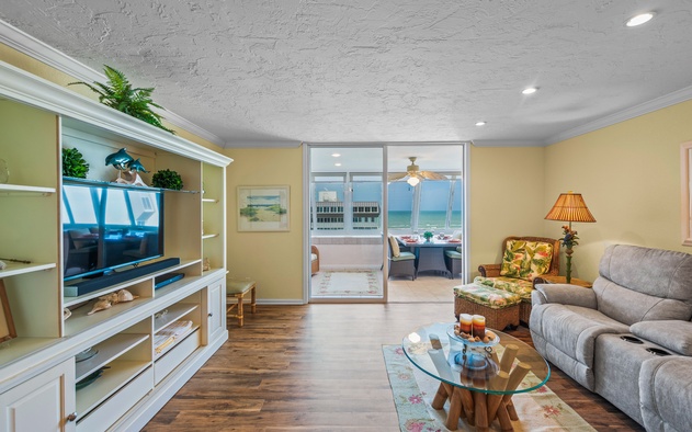 Peppertree Penthouse #803 7