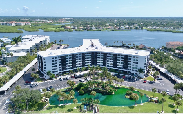 Harbor Towers 414 10