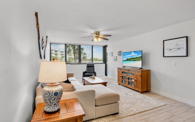 Harbor Towers 216 3