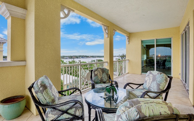 Penthouse Paradise 7