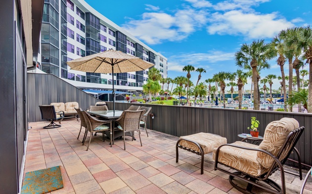 Harbor Towers 131 6