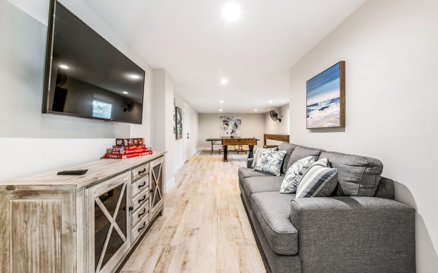 The Shore House 9