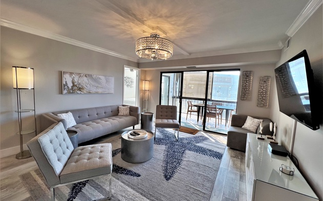 Harbor Towers 528 4