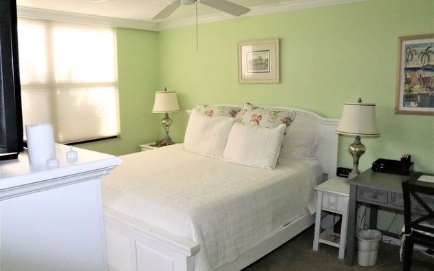 Gulf and Bay Club- E108 7