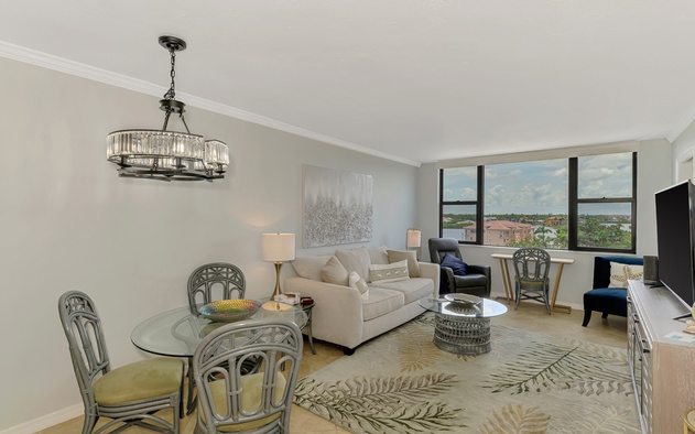 Harbor Towers 601 3