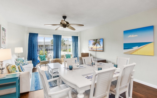 Lido Beach Retreat 4