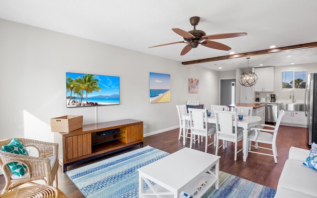 Lido Beach Retreat 9