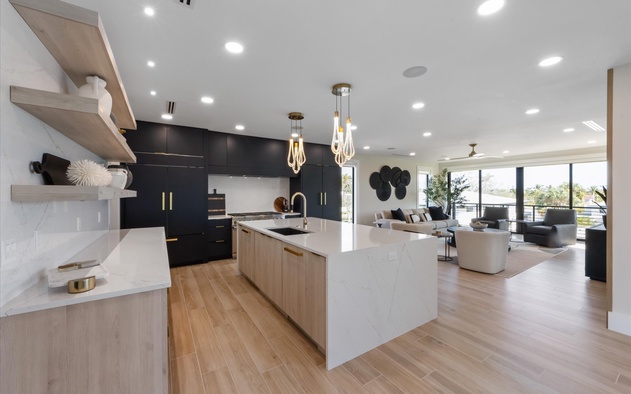 Lido Luxe Estate 8