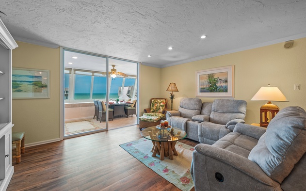 Peppertree Penthouse #803 3