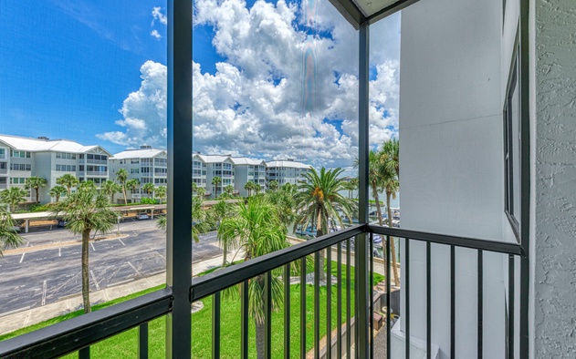 Harbor Towers 308 3