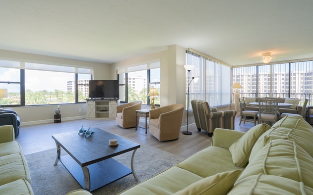 Gulf and Bay Club- B301