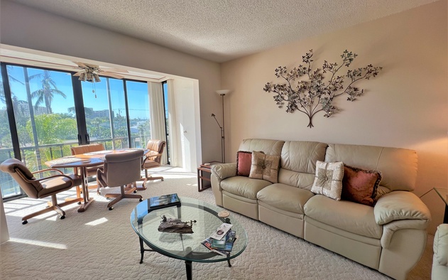 Harbor Towers 321