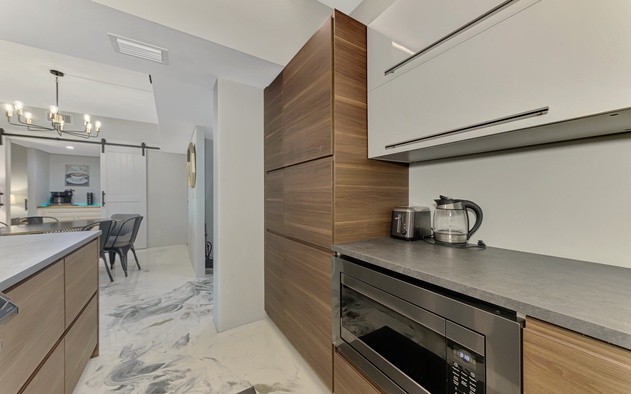 Harbor Towers 121 5