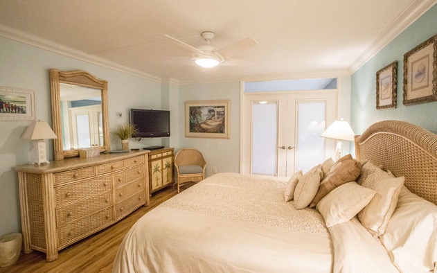 Gulf and Bay Club- D405 9