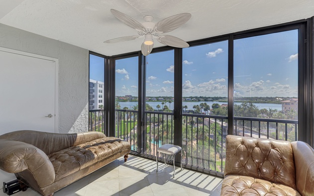 Harbor Towers 530