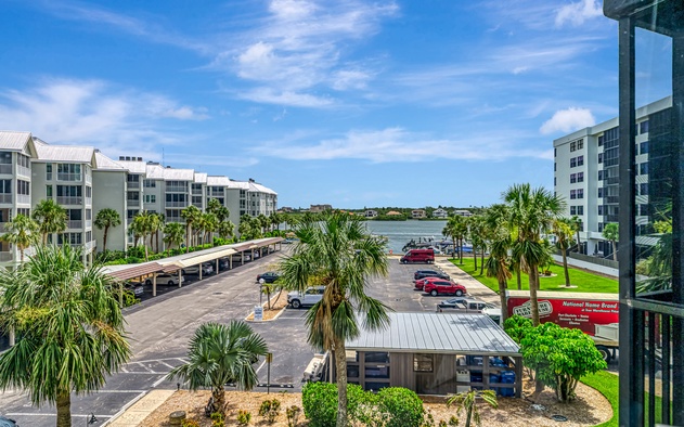 Harbor Towers 317 6