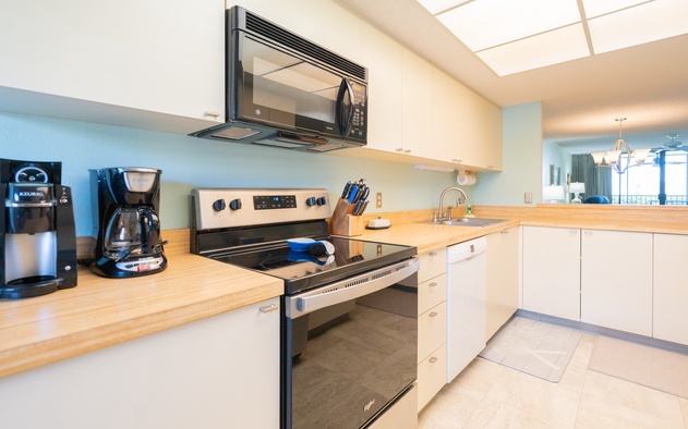 Gulf and Bay Club- E109 5
