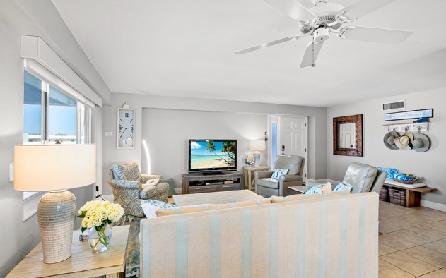 Jamaica Royale 702 3