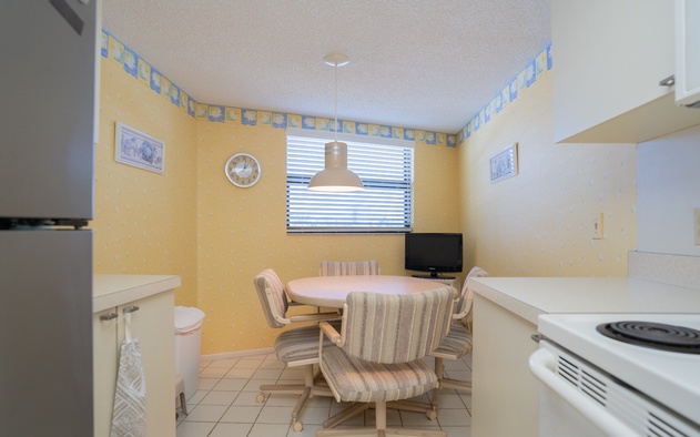 Gulf and Bay Club- E204 8