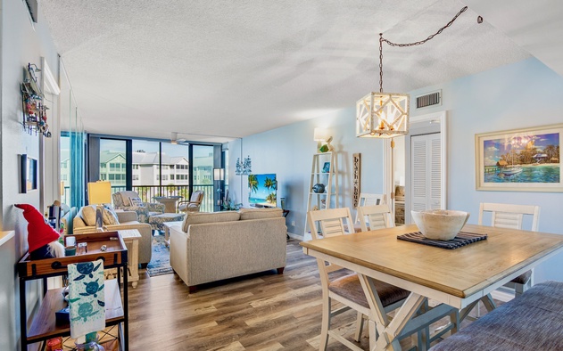Harbor Towers 409