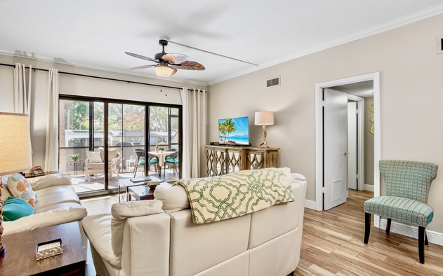 Harbor Towers 128 7