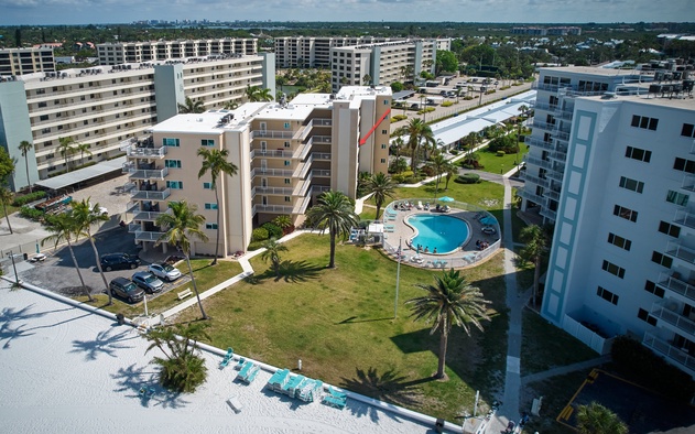 Jamaica Royale T43 3