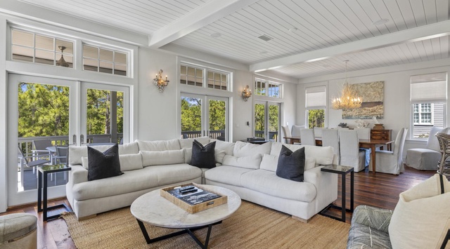 Second Floor: Living Area